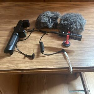 Movo VXR10 Universal Video Microphone.